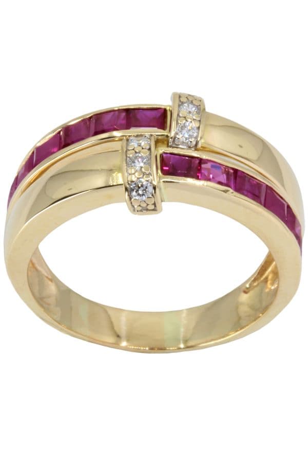 BAGUE MODERNE RUBIS ET DIAMANTS — vue 1