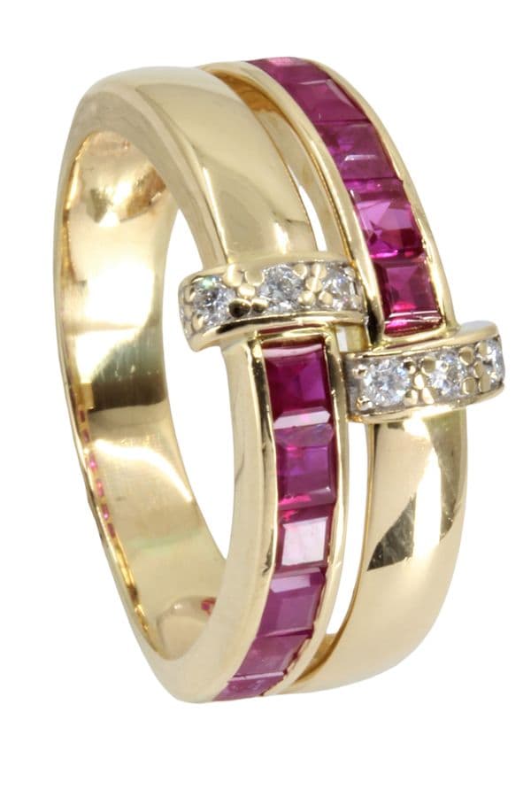 BAGUE MODERNE RUBIS ET DIAMANTS — vue 4