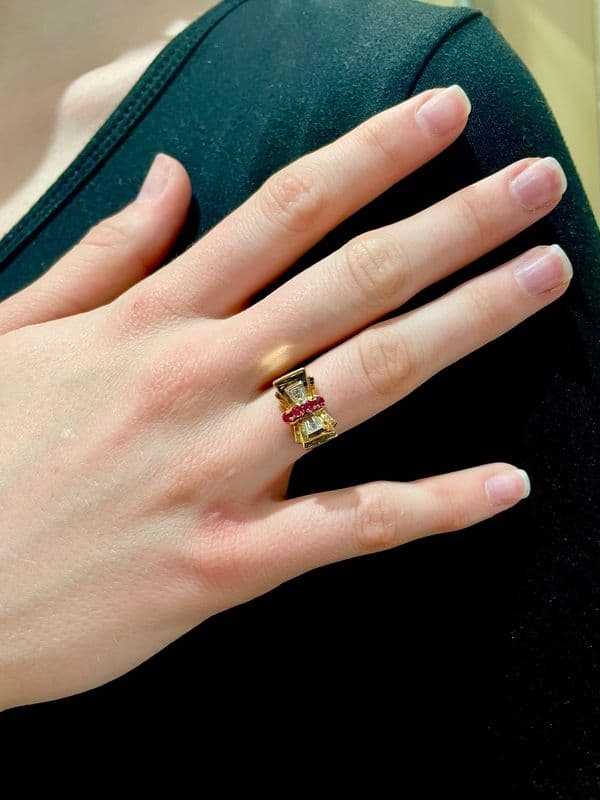 BAGUE RUBIS ET DIAMANTS ANNÉES 50' — vue 2