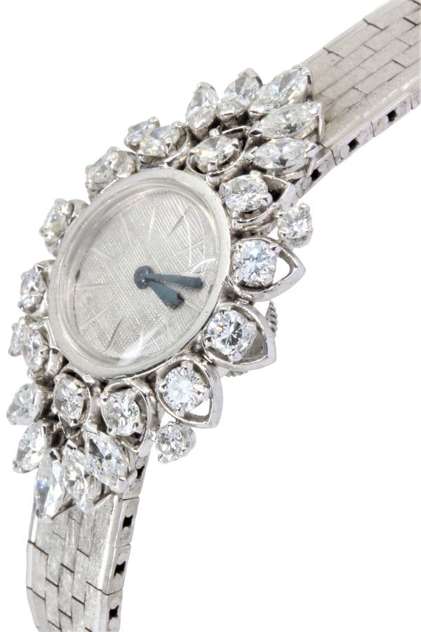 MONTRE BIJOU LECOULTRE OR BLANC ET DIAMANTS — vue 4