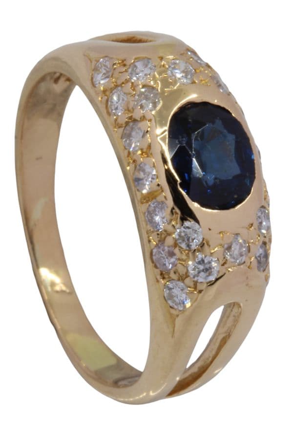 BAGUE MODERNE SAPHIR ET DIAMANTS — vue 6