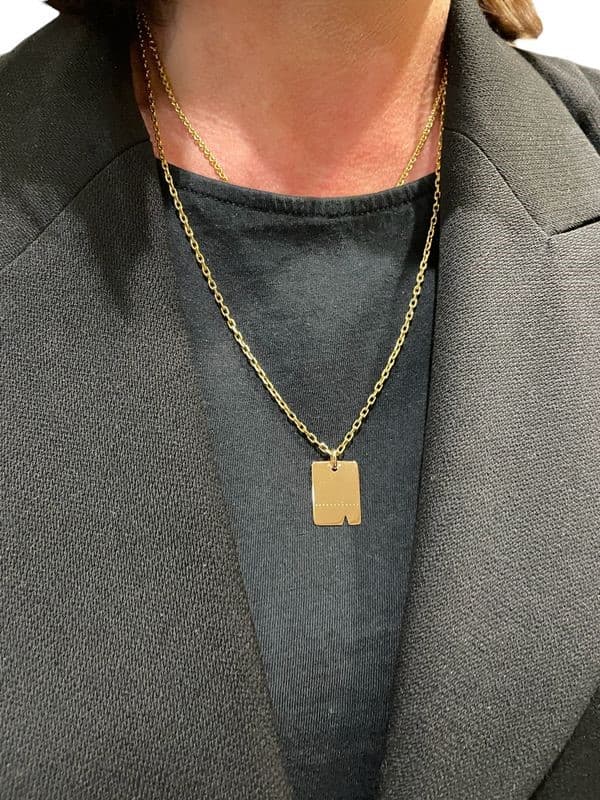 PENDENTIF PLAQUE — vue 2