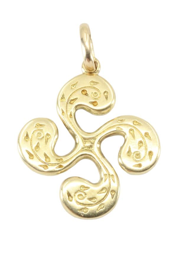 PENDENTIF CROIX BASQUE — vue 1
