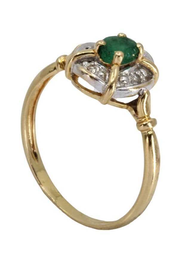 BAGUE MODERNE ÉMERAUDE ET DIAMANTS — vue 5