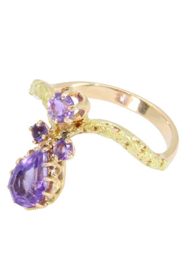 BAGUE ANCIENNE AMÉTHYSTES — vue 3