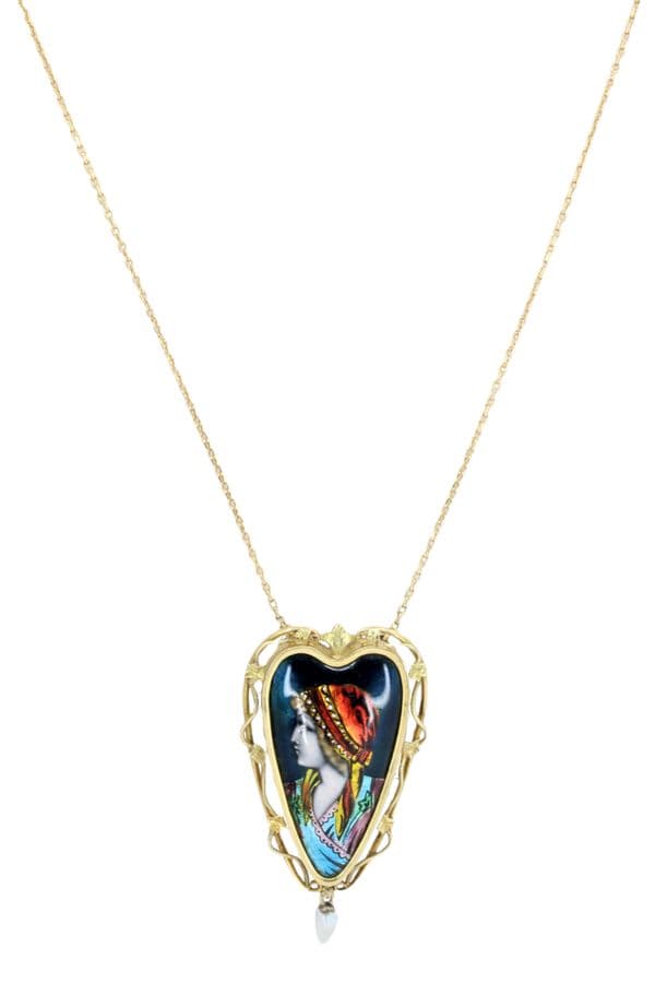 COLLIER ANCIEN ÉMAIL DE LIMOGES ET NACRE — vue 1