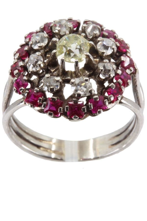 BAGUE RUBIS ET DIAMANTS ANNÉES 50' — vue 1
