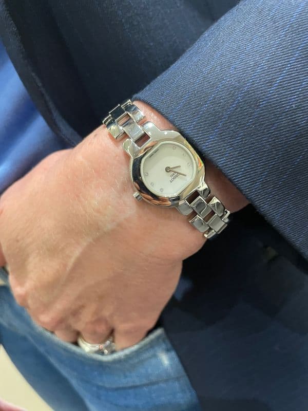 TISSOT G330K NACRE ET DIAMANTS — vue 2