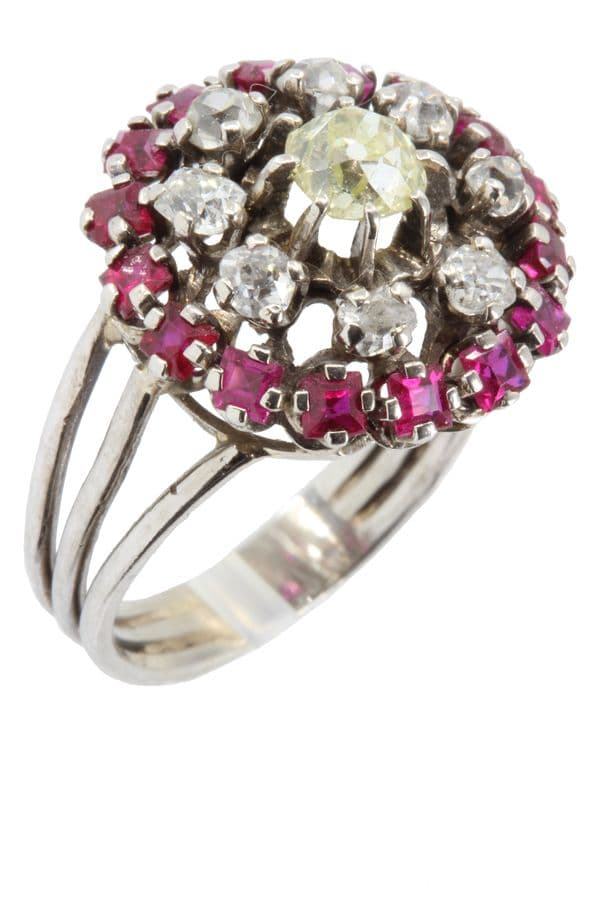 BAGUE RUBIS ET DIAMANTS ANNÉES 50' — vue 4
