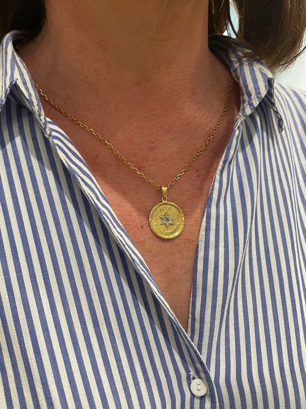 MÉDAILLE PORTE BONHEUR — vue 2