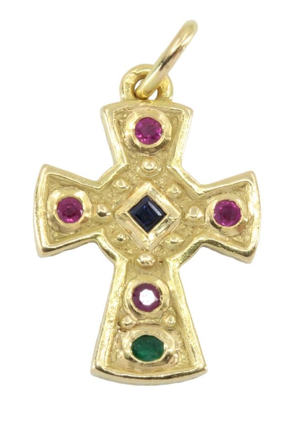 CROIX MODERNE RUBIS SAPHIR ET ÉMERAUDE — vue 1
