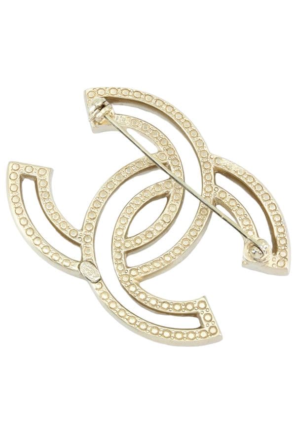 BROCHE CHANEL "DOUBLE C" — vue 3