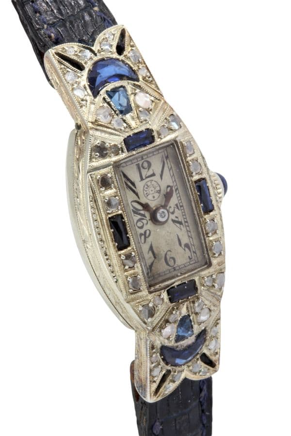MONTRE ART-DÉCO SAPHIRS ET DIAMANTS — vue 4