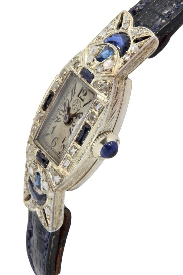 MONTRE ART-DÉCO SAPHIRS ET DIAMANTS — vue 5
