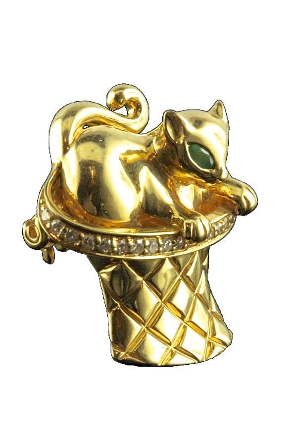 BROCHE CHAT DANS UN CHAPEAU ÉMERAUDES ET DIAMANTS — vue 2