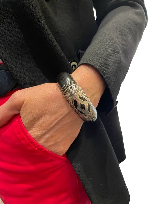 BRACELET JONC ARGENT ET ÉBÈNE — vue 2