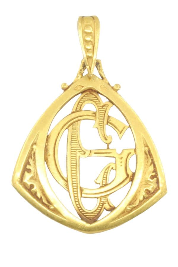 PENDENTIF ANCIEN MONOGRAMME — vue 1