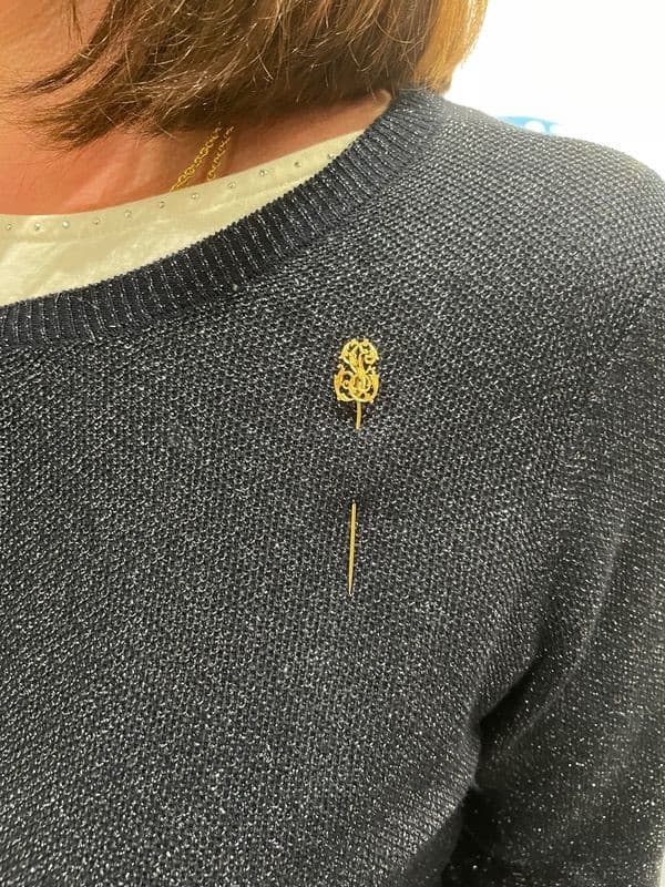 ÉPINGLE ANCIENNE MONOGRAMME — vue 2