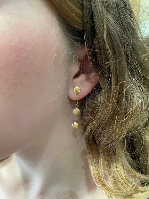 BOUCLES D'OREILLES PENDANTES — vue 2