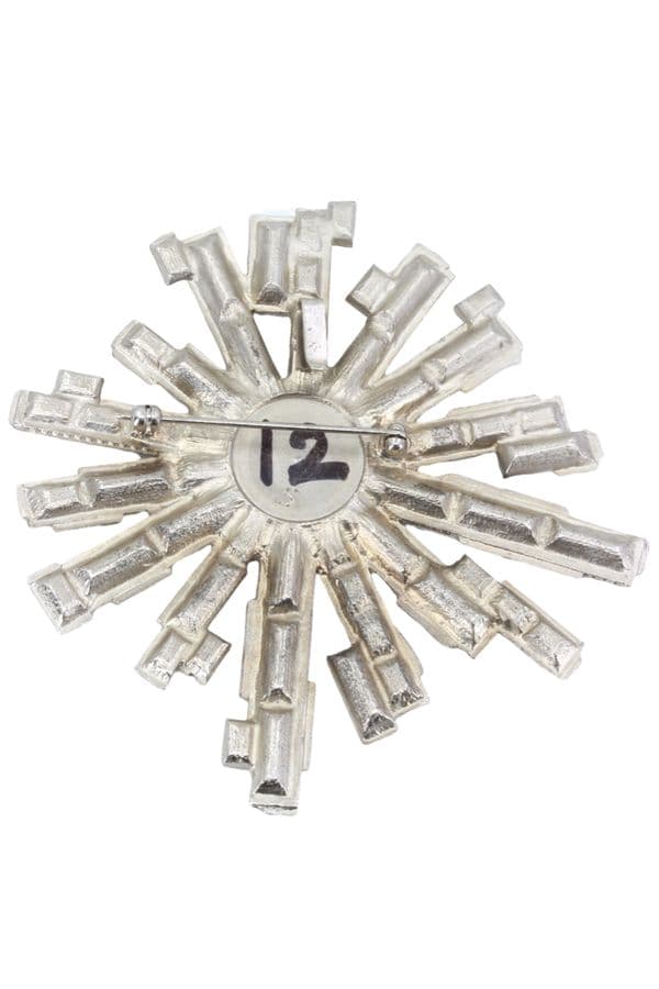 BROCHE SIGNÉE CHANEL — vue 3