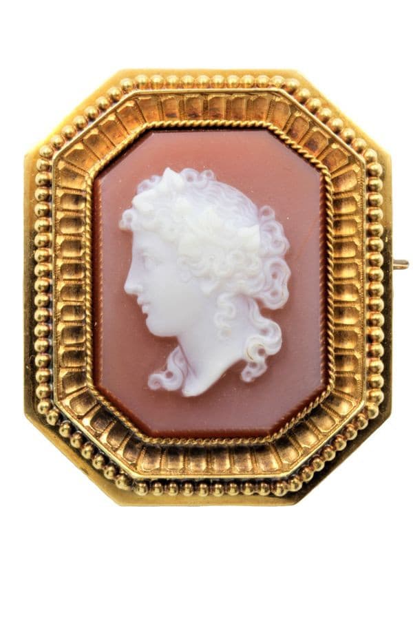 BROCHE CAMÉE ANCIENNE — vue 1