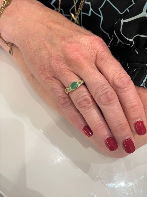 BAGUE ÉMERAUDE ET DIAMANTS NAPOLÉON III — vue 2