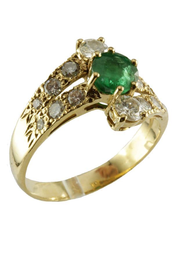 BAGUE MODERNE ÉMERAUDE ET DIAMANTS — vue 3