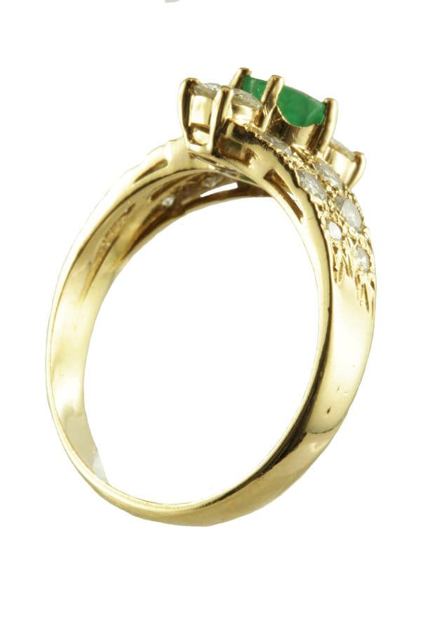 BAGUE MODERNE ÉMERAUDE ET DIAMANTS — vue 5