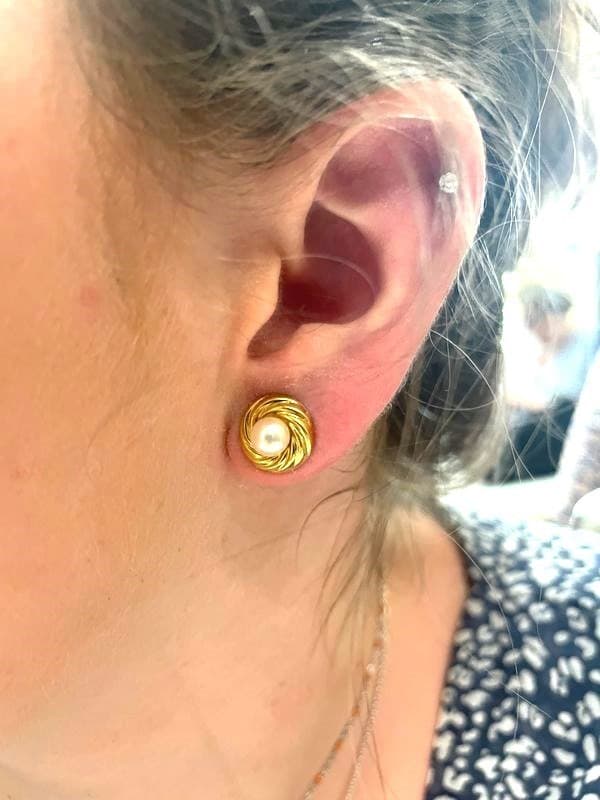 BOUCLES D'OREILLES CLOUS PERLES — vue 2
