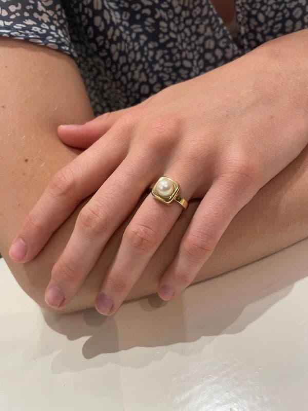 BAGUE MODERNE PERLE — vue 2