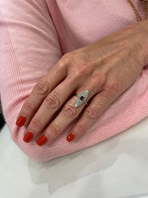 MARQUISE RUBIS ET DIAMANTS — vue 2
