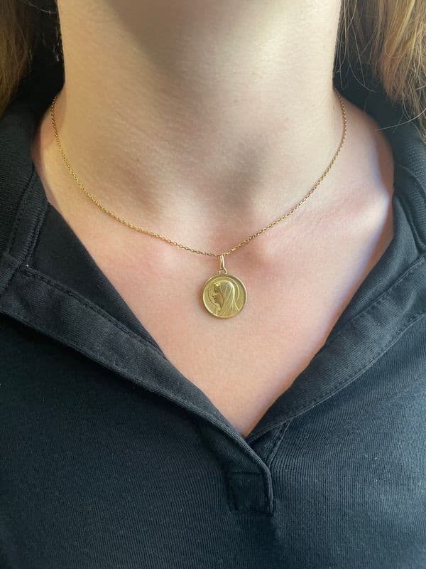 MÉDAILLE VIERGE NACRE — vue 2
