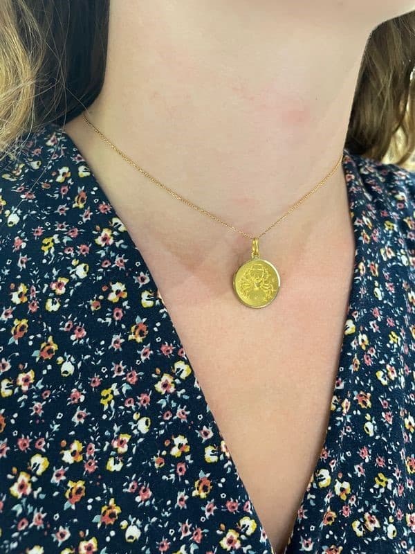 PENDENTIF SIGNE CANCER — vue 2