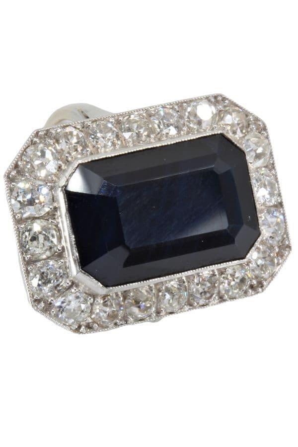 BAGUE ART-DÉCO SAPHIR ET DIAMANTS — vue 4