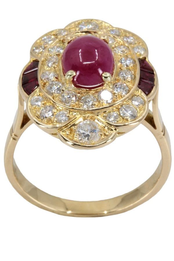 BAGUE MODERNE RUBIS ET DIAMANTS — vue 1