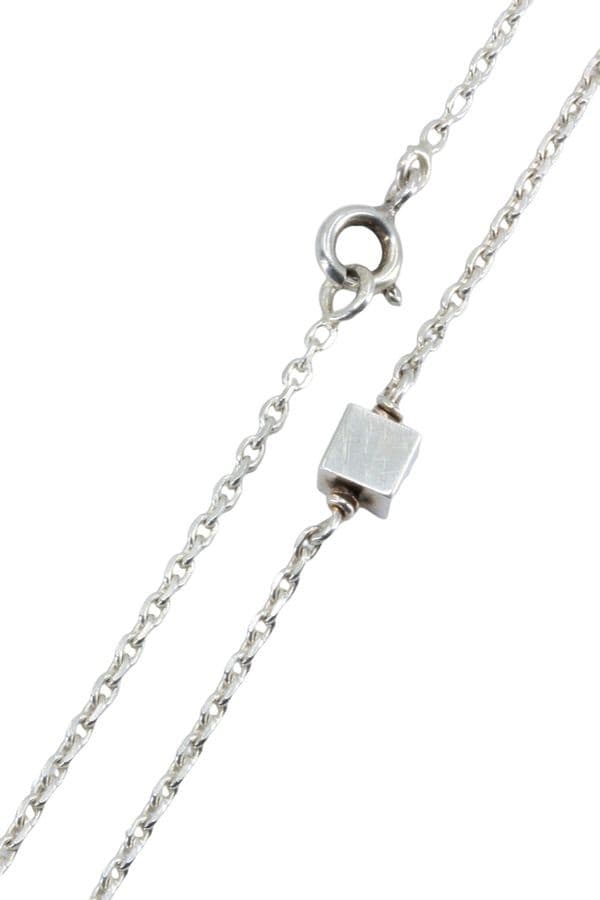 COLLIER ARGENT CUBE — vue 2