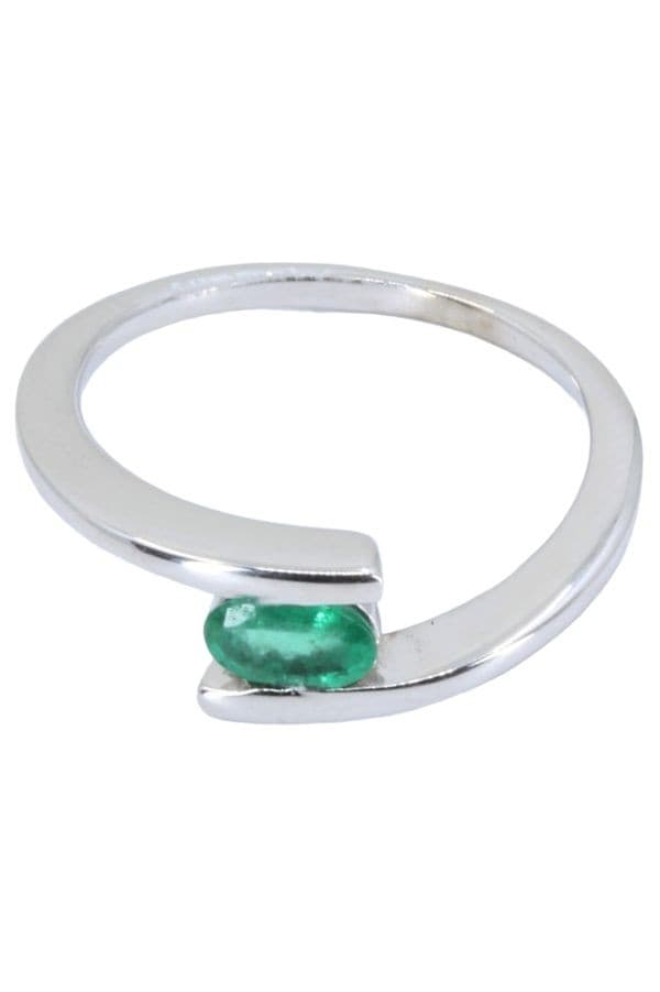 BAGUE MODERNE ÉMERAUDE — vue 3