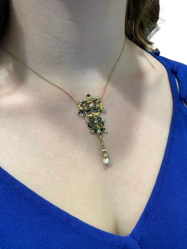 COLLIER ANCIEN ÉMAIL ET PERLES — vue 2