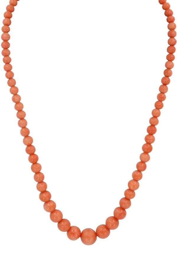 COLLIER CORAIL EN CHUTE — vue 1