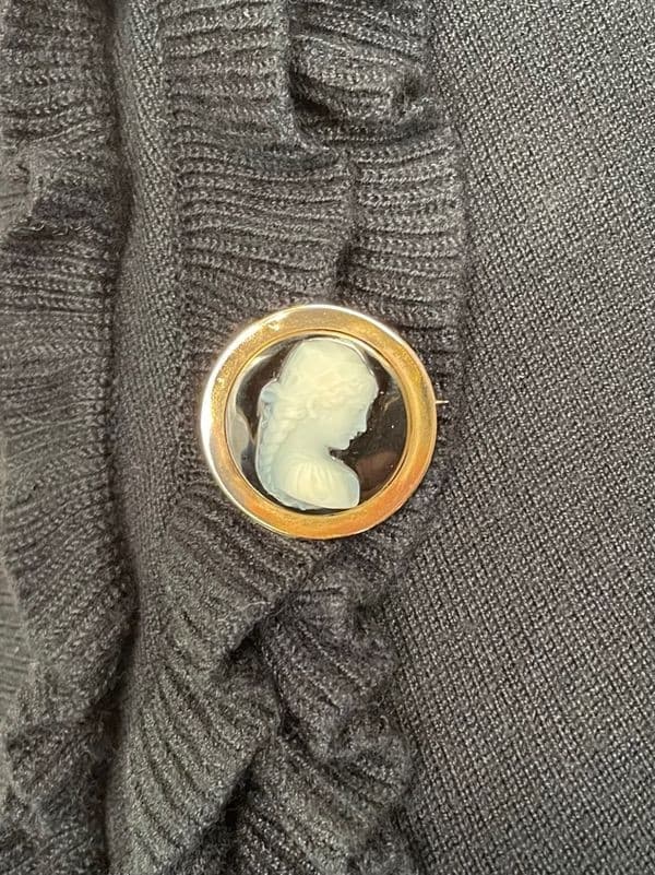 BROCHE CAMÉE ANCIENNE — vue 2