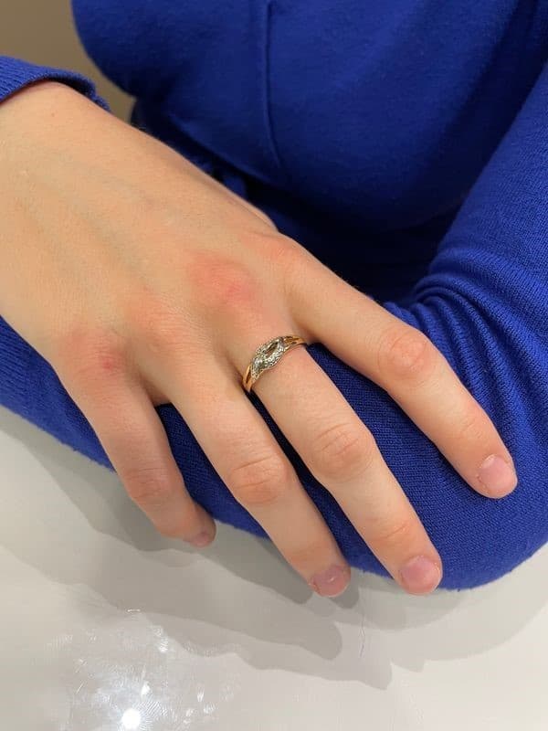 BAGUE MODERNE ENTRELACÉE DIAMANTS — vue 2