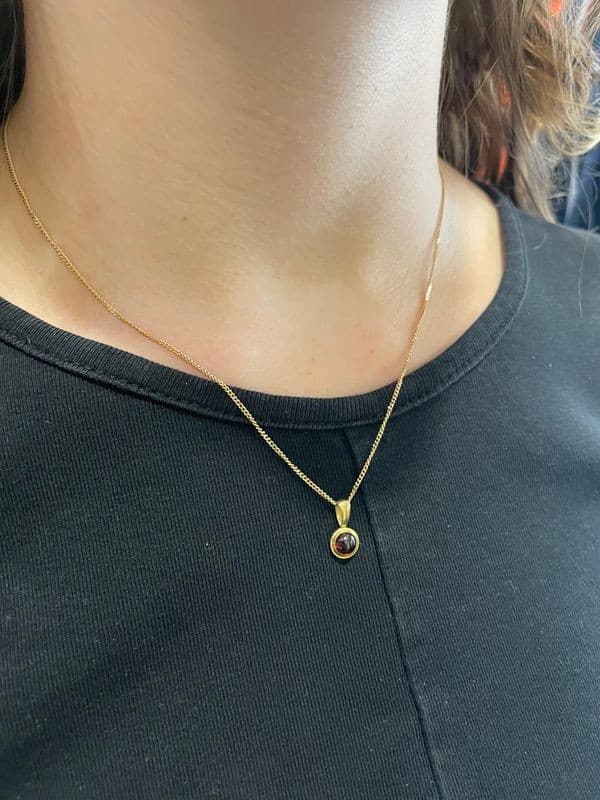 PENDENTIF GRENAT CABOCHON — vue 2