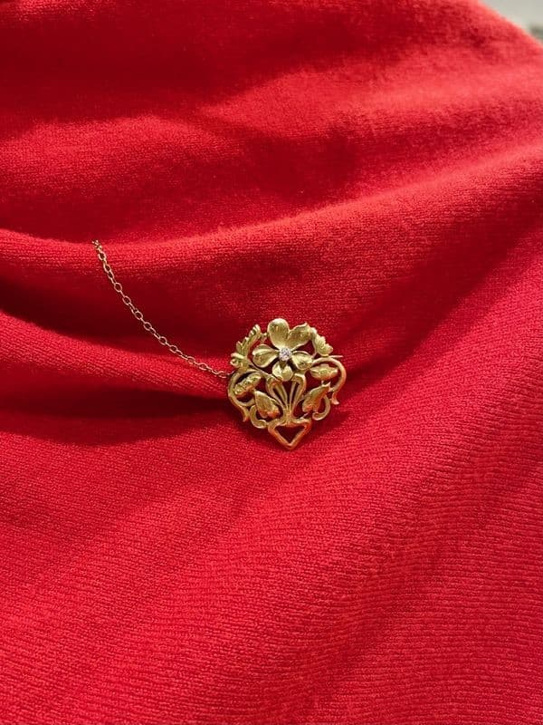 BROCHE ART-NOUVEAU FLEURS ET DIAMANT — vue 2