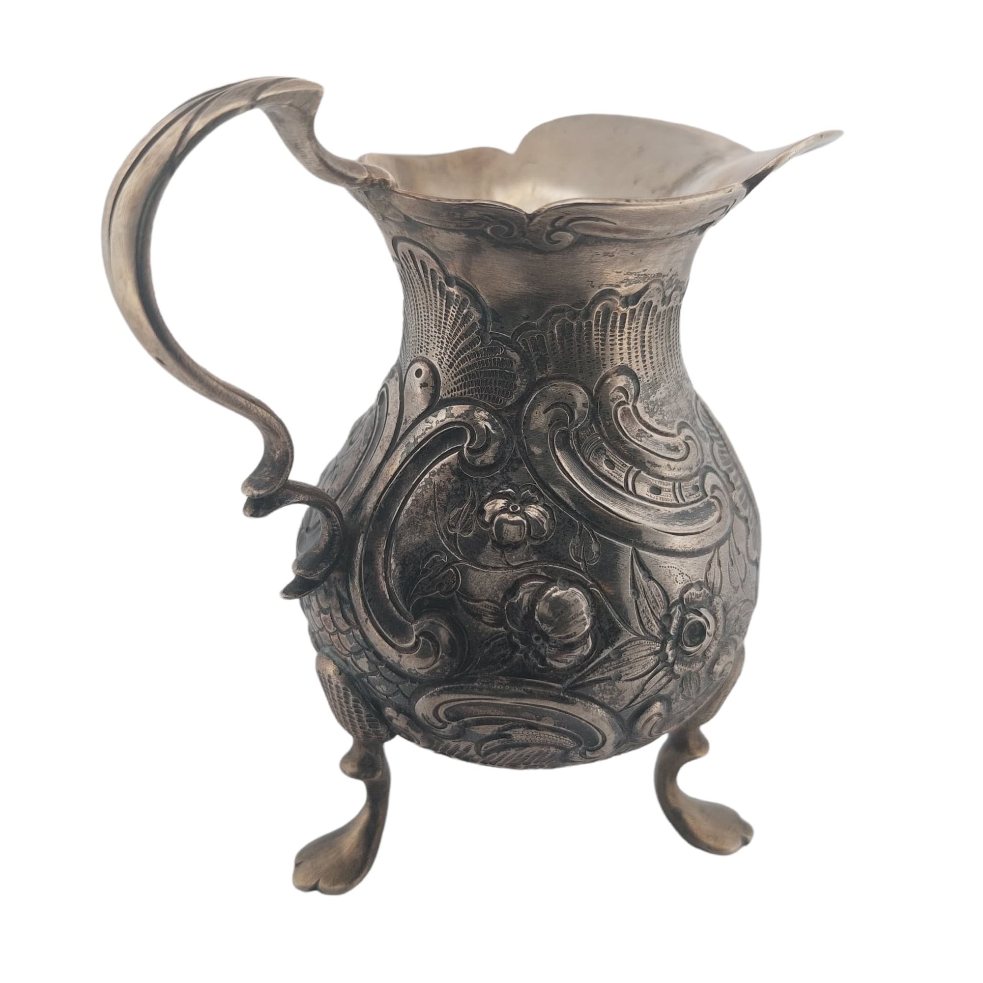 POT A LAIT ARGENT — vue 3