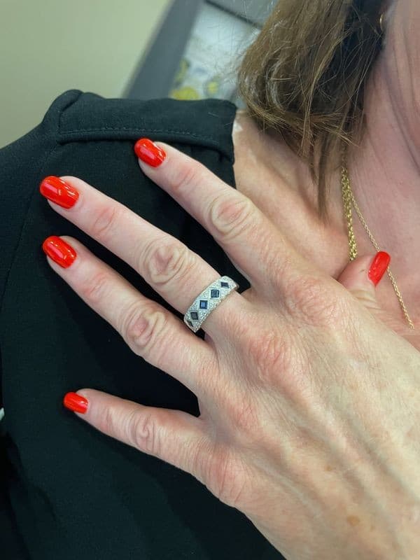 BAGUE STYLE ART-DÉCO SAPHIRS ET DIAMANTS — vue 2