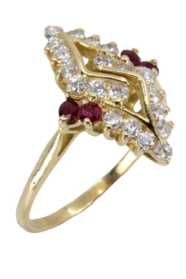 BAGUE MODERNE RUBIS ET DIAMANTS — vue 4