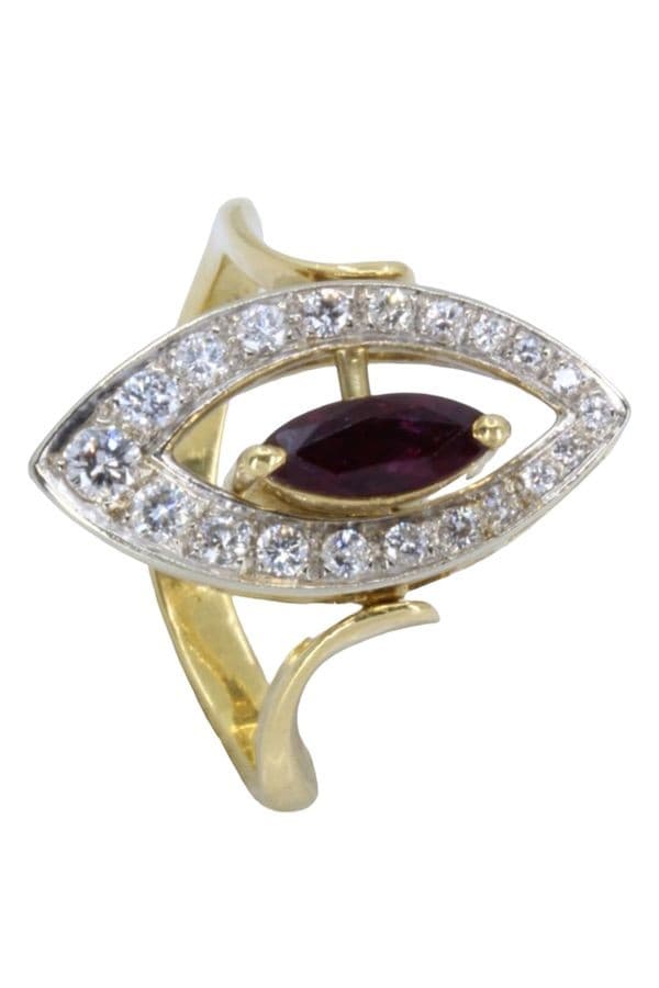 BAGUE ARTICULÉE SAPHIR, RUBIS ET DIAMANTS — vue 6