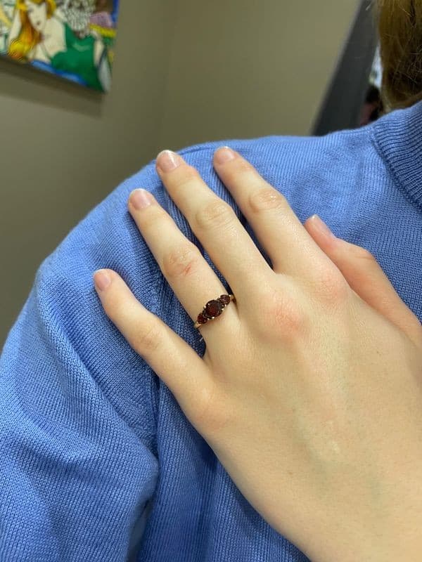 BAGUE JARRETIÉRE GRENATS — vue 2