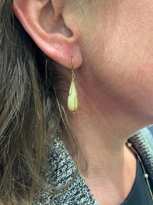 BOUCLES D'OREILLES PENDANTES IVOIRE — vue 2