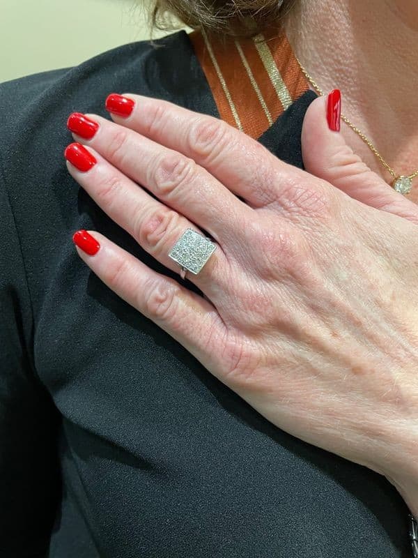 BAGUE MODERNE PAVAGE DIAMANTS — vue 2
